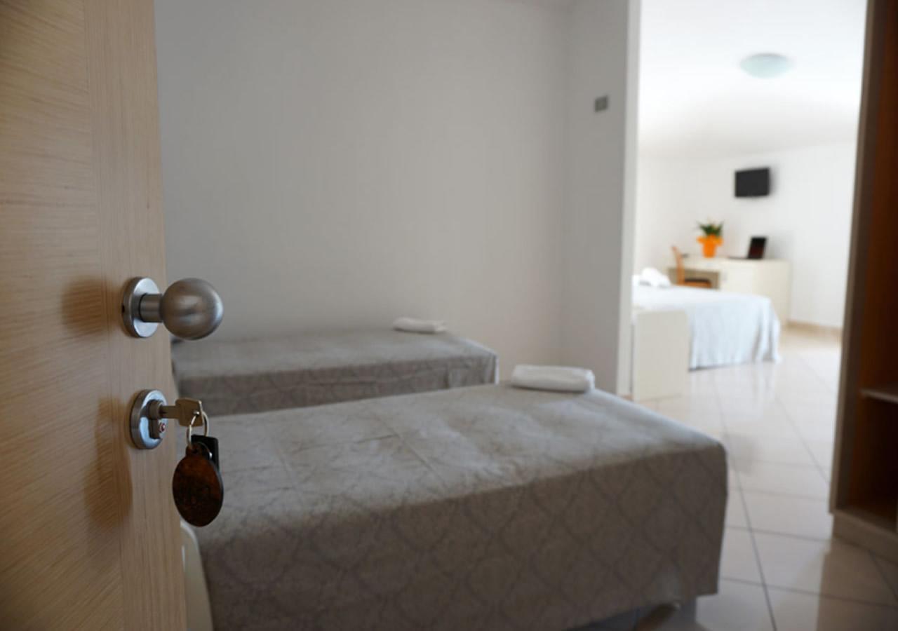 Hotel Croccia Accettura Екстериор снимка